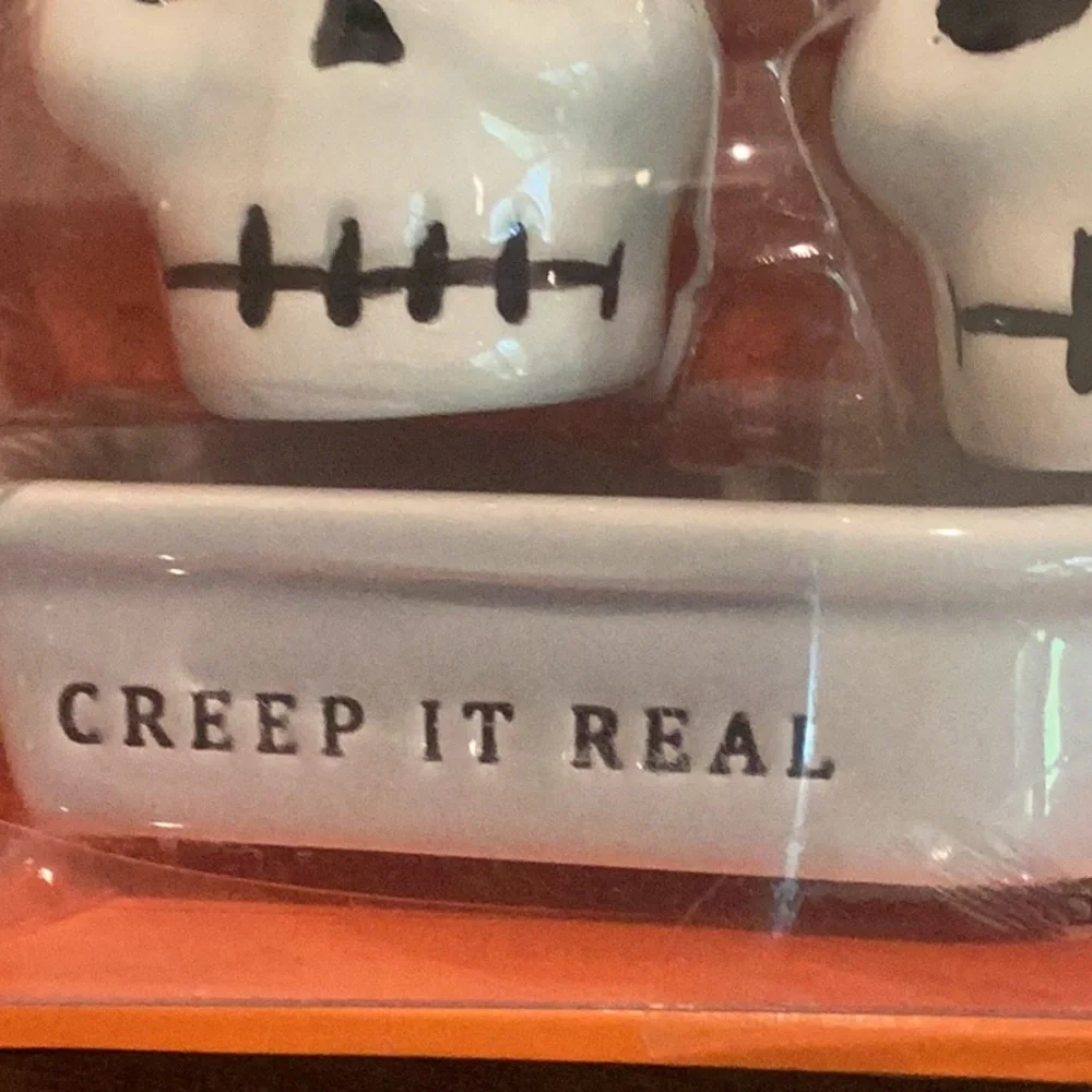 Halloween Skeleton Head Salt & Pepper Set